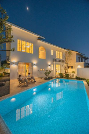 Chiang Mai City 4Bedroom pool villa Near Airport